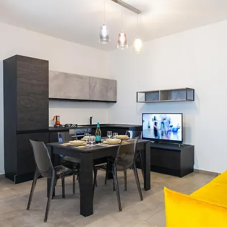 Rentopolis Sunset Luxury Apartament