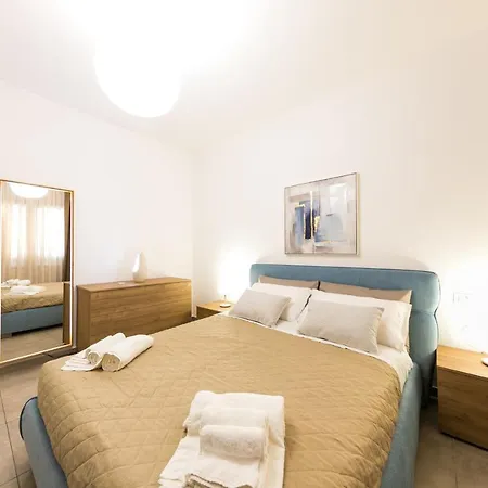Rentopolis Sunset Luxury Apartament *